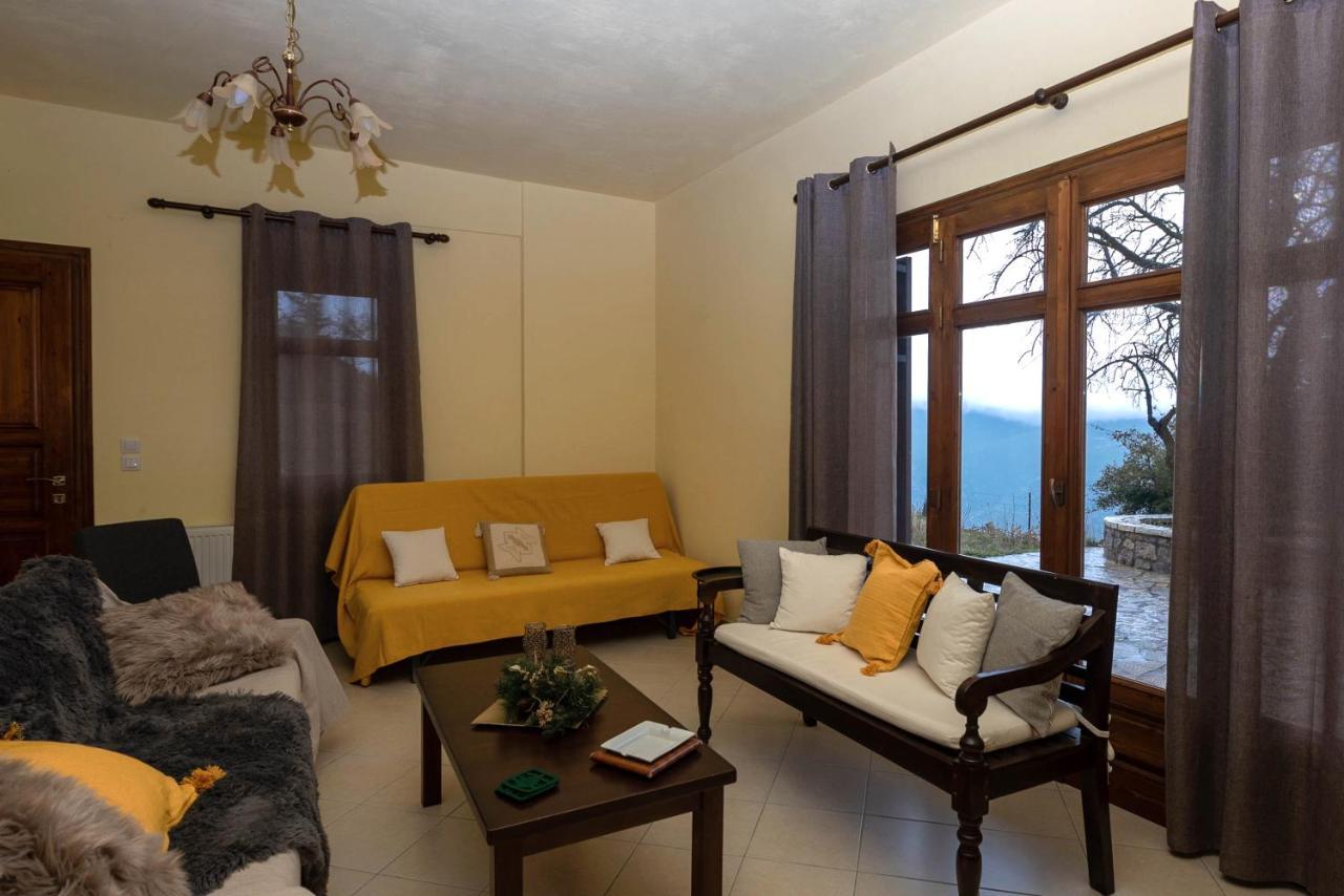 Meli Apartments Arachova Esterno foto